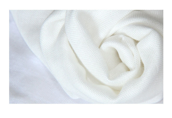 Trois couverture de Gauze Material Fabric Gauze Swaddle de coton tissée de couche par 150gsm