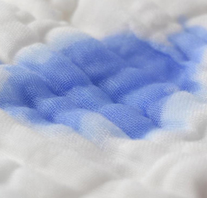 Le coton 100% enveloppent le tissu quatre couches de 215gsm de couverture nouveau-née de sommeil