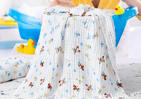 La crêpe tissée par copie animale a imprimé confortable pelucheux de Gauze Fabric 100m/petit pain