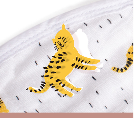 Tissu jaune 105GSM Gauze Fabric mince de Tiger Printing Woven Muslin Gauze
