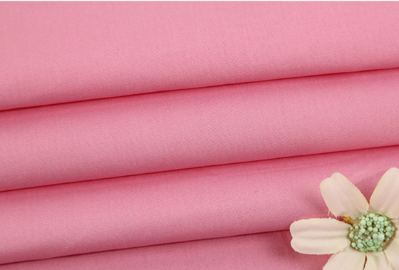 40sX40s teint et imprimé 133x100 130GSM de popeline de tissu résistant de effacement de chemise en coton