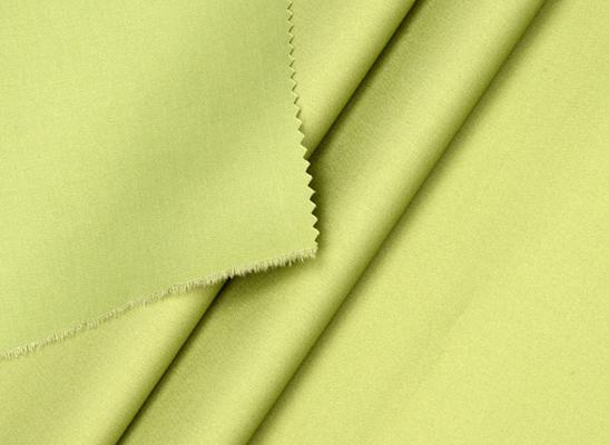 Les vêtements doux de bébé de l'été 50sX50s 135GSM de chemise en coton de 98% de Spandex organique du tissu 2% s'habillent