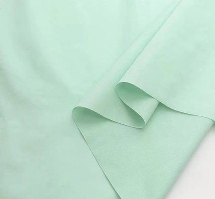 57" le manteau élastique du Spandex 40sX40s 185GSM du tissu 2% de chemise en coton de largeur halète la longévité