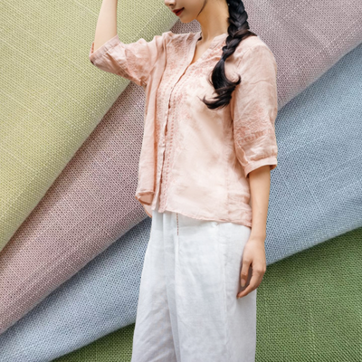 220 GSM Tissu rayonné de lin résistant aux rides respirant pour chemises et chemises