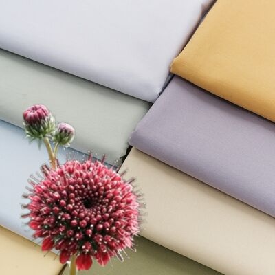 Tissu Nida Microfibre Premium pour Abaya - 100% Polyester 100-120gsm avec toucher doux, aspect soyeux et résistance aux plis