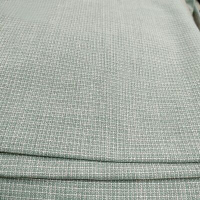 Tissu de costume à carreaux 195 g/m² teint dans la masse, composé de 68 % polyester, 30 % rayonne et 2 % élasthanne, pour uniformes