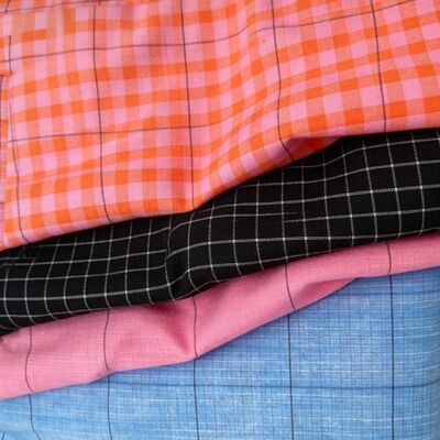 70% Polyester 27% Rayon 3% Élasthanne Tissu à carreaux teint en fil 175 g/m² pour uniformes
